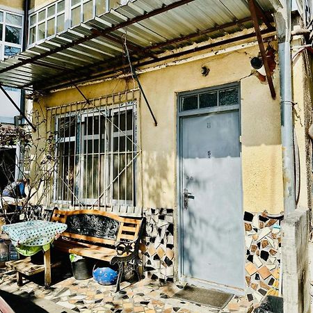 Historical Apartment In City Center Τυφλίδα Εξωτερικό φωτογραφία