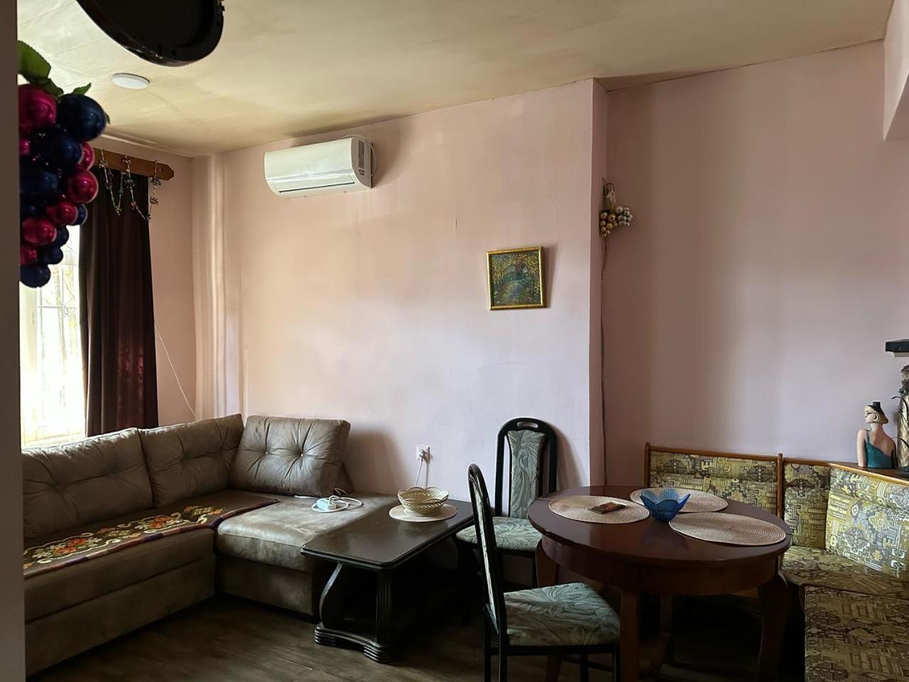 Historical Apartment In City Center Τυφλίδα Εξωτερικό φωτογραφία